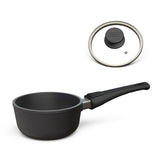 Der Hoffmann 1680 Stieltopf kommt mit abnehmbarem Griff und passendem Deckel – ideal für flexibles Kochen und platzsparendes Verstauen.
