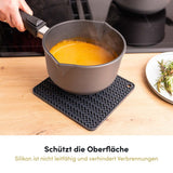 Der Untersetzer schützt die Oberfläche zuverlässig vor Hitze, Feuchtigkeit und Kratzern – so bleibt Ihr Tisch dauerhaft makellos.