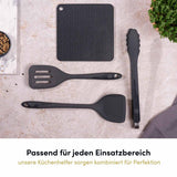Der Untersetzer überzeugt durch seinen vielseitigen Einsatz – er schützt Tische vor Hitze, Feuchtigkeit und Kratzern und eignet sich sowohl für heiße Töpfe als auch kalte Getränke.
