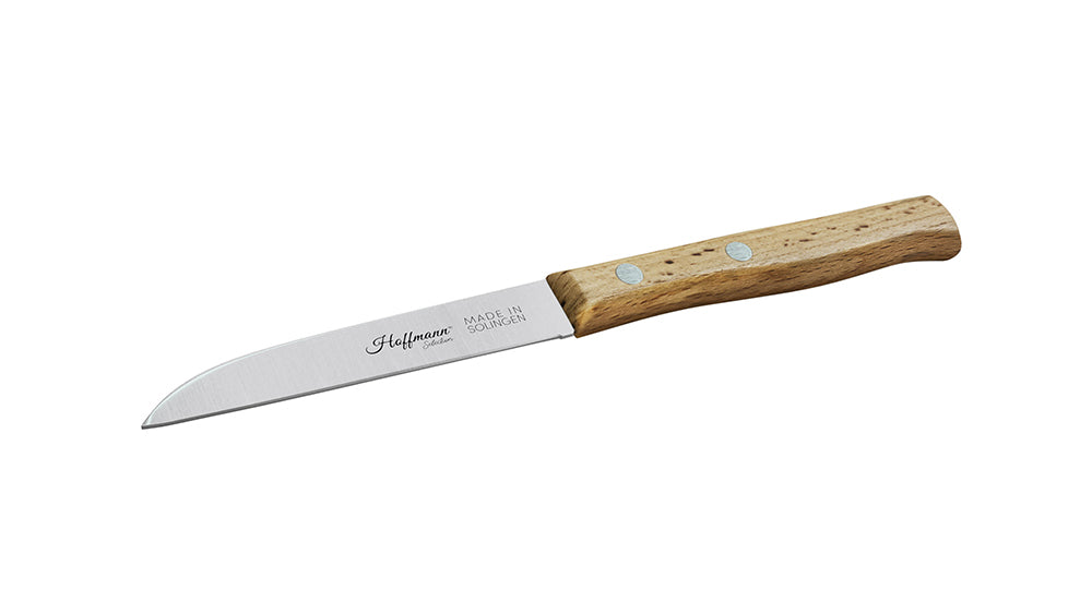 Das Zöppken mit Buchenholzgriff überzeugt durch klassische Qualitätsmerkmale wie langlebigen Stahl, ergonomisches Design und natürliche Haptik.

